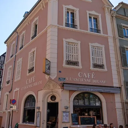 Secret Mama With Mobile Aircon, Including A Free Parking Space At 200 Meters Lägenhet