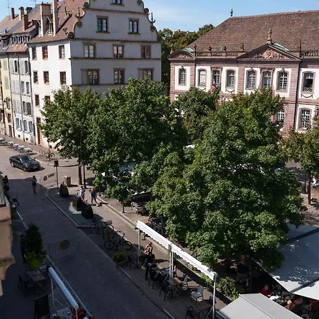 Secret Mama With Mobile Aircon, Including A Free Parking Space At 200 Meters