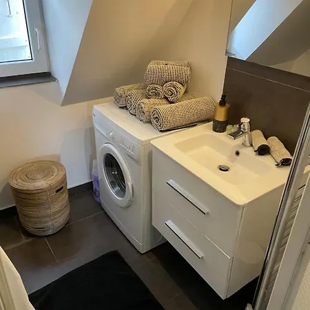 Secret Mama With Mobile Aircon, Including A Free Parking Space At 200 Meters Lägenhet Colmar