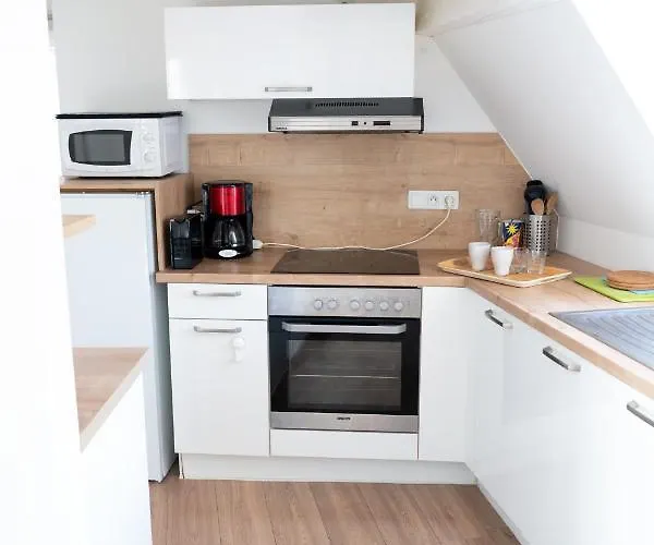 Secret Mama With Mobile Aircon, Including A Free Parking Space At 200 Meters Apartament *