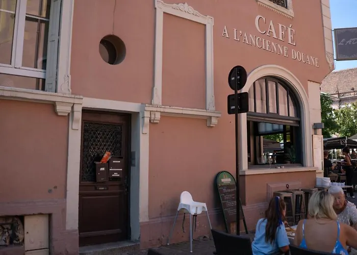 Secret Mama With Mobile Aircon, Including A Free Parking Space At 200 Meters Lejlighed